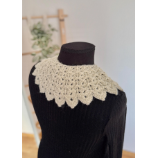 Комірець Дейзі в'язаний, Молочний