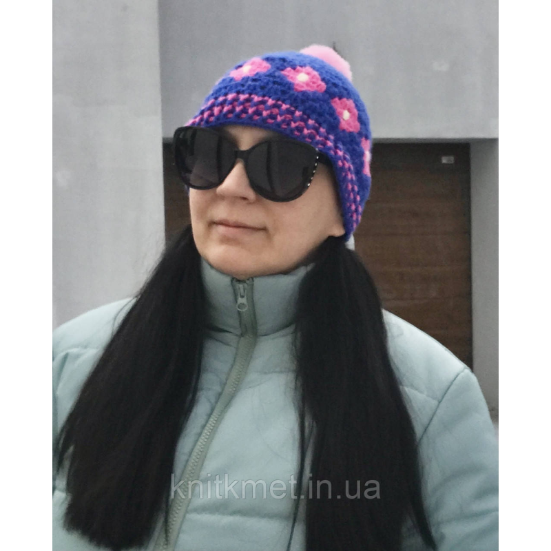 Шапка з помпоном в“язана, яскрава зимова шапка, ручна робота